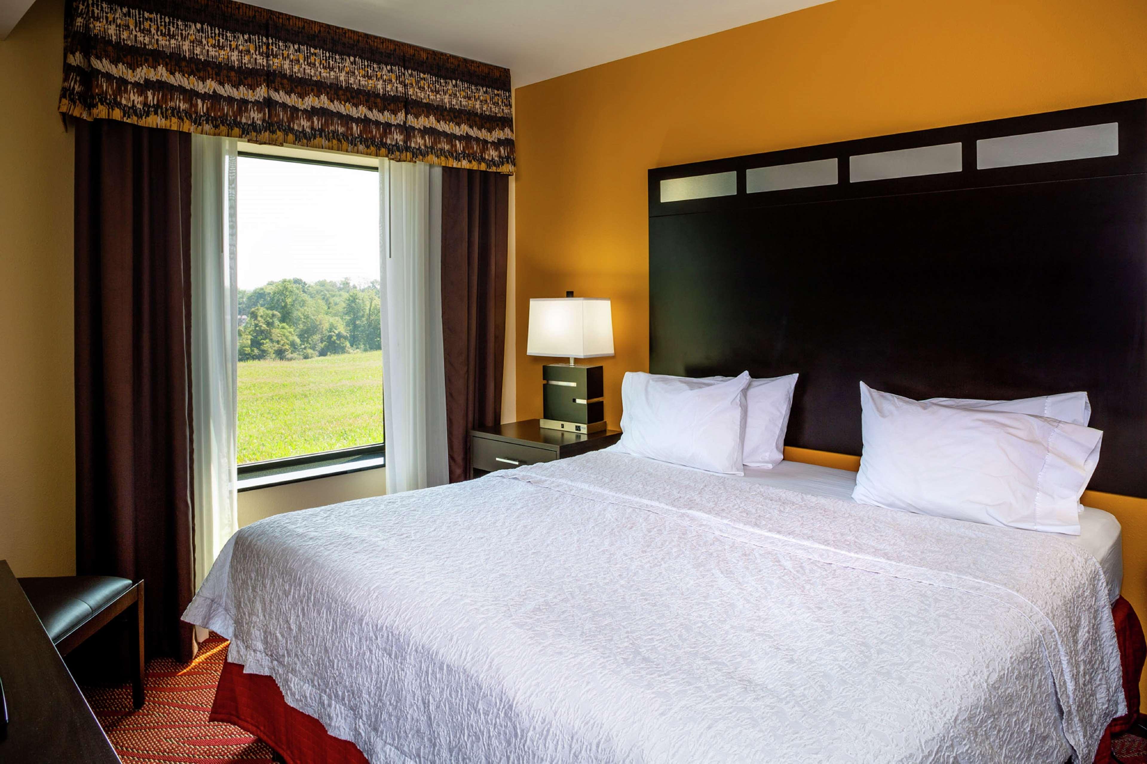 Hampton Inn Limerick Buitenkant foto