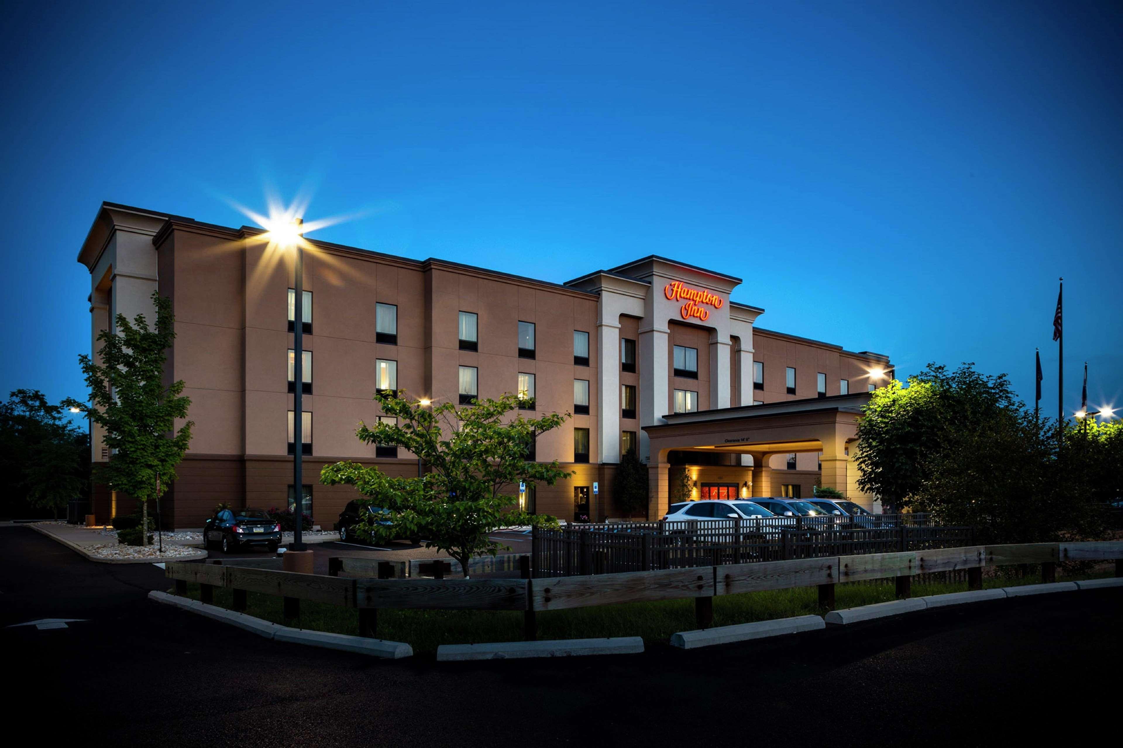 Hampton Inn Limerick Buitenkant foto