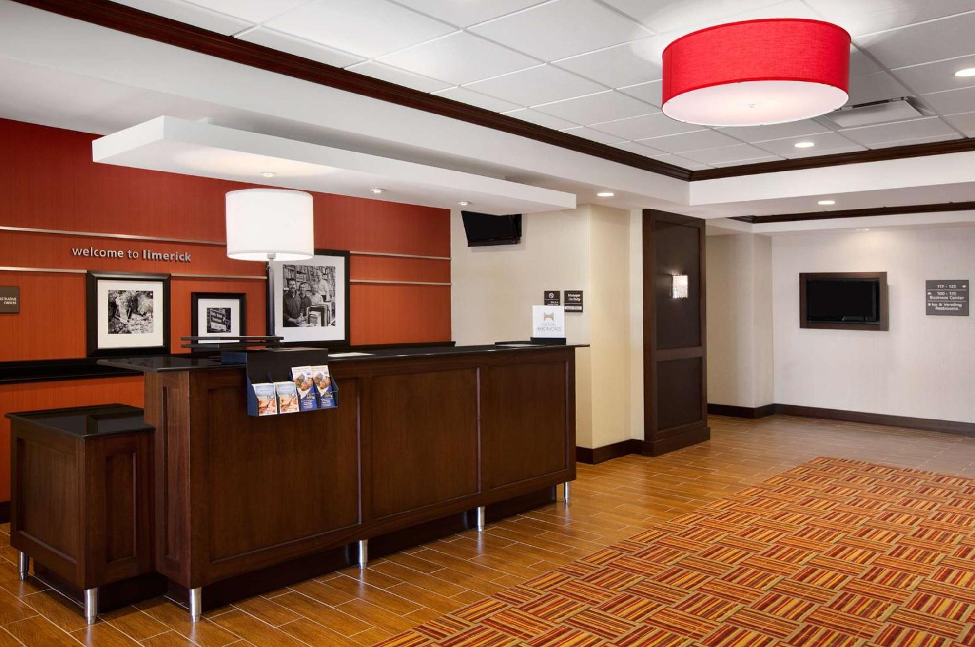 Hampton Inn Limerick Buitenkant foto